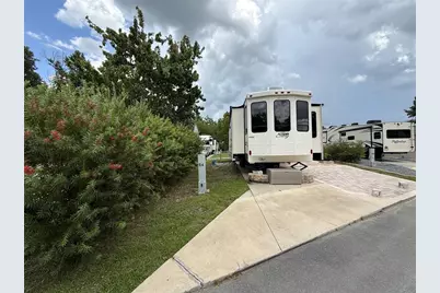 2856 NE 104th Avenue, Silver Springs, FL 34488 - Photo 3