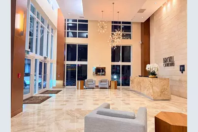 31 SE 5th Street #305, Miami, FL 33131 - Photo 17