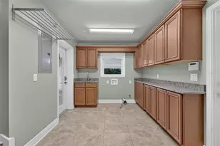 2410 Lake Shore Dr, Orlando, FL 32803 - Photo 29
