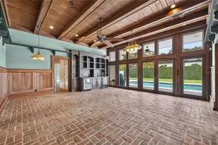 2410 Lake Shore Dr, Orlando, FL 32803 - Photo 17