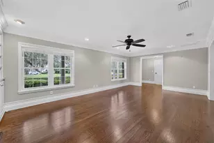 2410 Lake Shore Dr, Orlando, FL 32803 - Photo 7