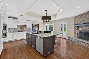2410 Lake Shore Dr, Orlando, FL 32803 - Photo 7