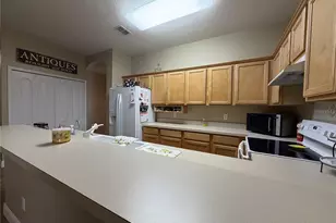 923 Bridgeway Blvd, Orlando, FL 32828 - Photo 9