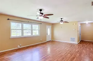 2300 Captain Dr, Deltona, FL 32738 - Photo 9