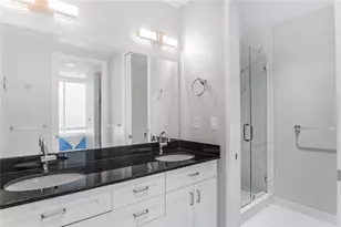 150 E Robinson St, Orlando, FL 32801 - Photo 17
