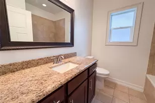 323 W Lambright St, Tampa, FL 33604 - Photo 9