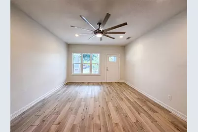 323 W Lambright Street, Tampa, FL 33604 - Photo 3