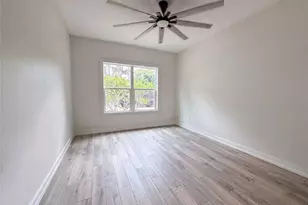 323 W Lambright St, Tampa, FL 33604 - Photo 7