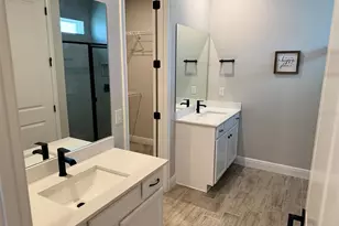 31969 Asbury Ave, Wesley Chapel, FL 33545 - Photo 5