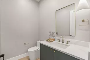 1326 W New Hampshire St, Orlando, FL 32804 - Photo 13