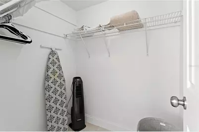 8702 Elmwood Lane, Tampa, FL 33615 - Photo 37