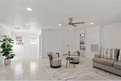8702 Elmwood Lane, Tampa, FL 33615 - Photo 19