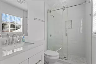 8702 Elmwood Ln, Tampa, FL 33615 - Photo 39