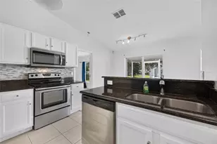 719 Waxwing Ct, Poinciana, FL 34759 - Photo 11