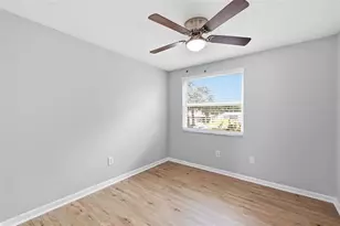 1200 Lake Valrico Ln, Valrico, FL 33594 - Photo 33