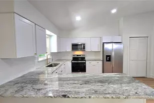 725 Tulip Ct, Deltona, FL 32725 - Photo 9
