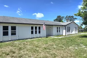 725 Tulip Ct, Deltona, FL 32725 - Photo 3