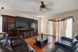 335 Churchill Ct, Kissimmee, FL 34759 - Photo 9