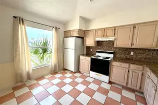 2705 Chatham Cir, Kissimmee, FL 34746 - Photo 3