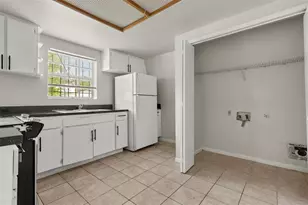 9213 N 13th St, Tampa, FL 33612 - Photo 9