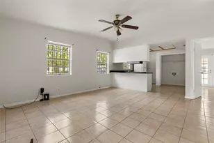 9213 N 13th St, Tampa, FL 33612 - Photo 5
