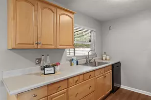 9550 Brimton Dr, Orlando, FL 32817 - Photo 11