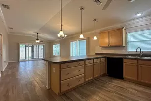 724 Yager Ln, The Villages, FL 32163 - Photo 3