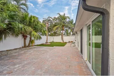 747 Pruitt Drive, Madeira Beach, FL 33708 - Photo 5