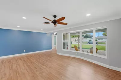 5669 45th Avenue N, Kenneth City, FL 33709 - Photo 13