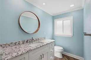 5669 45th Ave N, Kenneth City, FL 33709 - Photo 9