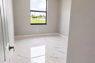 1610 NE 34th St, Cape Coral, FL 33909 - Photo 9