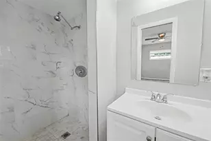 4101 Bluefish Dr SE, Saint Petersburg, FL 33705 - Photo 13