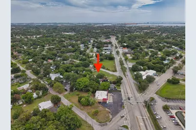 2108 Okeechobee Road, Fort Pierce, FL 34950 - Photo 5