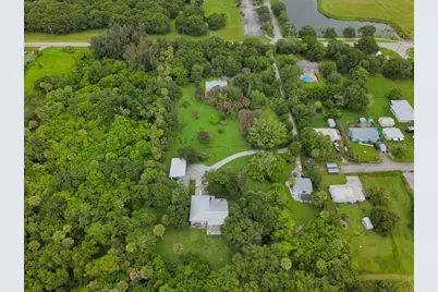 2108 Okeechobee Road, Fort Pierce, FL 34950 - Photo 13
