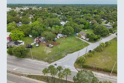 2108 Okeechobee Road, Fort Pierce, FL 34950 - Photo 9