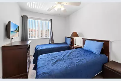 1280 S Beach Circle, Kissimmee, FL 34746 - Photo 17