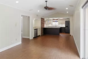 1228 Spring Lake Dr, Orlando, FL 32804 - Photo 9