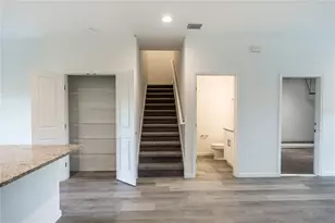 5383 Vista Lago Dr, Orlando, FL 32811 - Photo 13