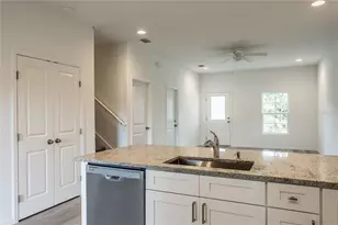 5383 Vista Lago Dr, Orlando, FL 32811 - Photo 11