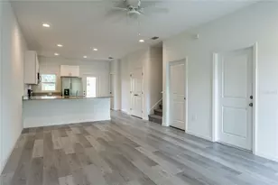 5383 Vista Lago Dr, Orlando, FL 32811 - Photo 5