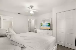 4005 Venetian Bay Dr, Kissimmee, FL 34741 - Photo 21