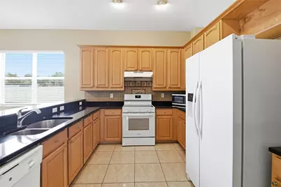 5337 Outlook Way, Zephyrhills, FL 33541 - Photo 23