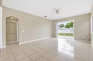 5337 Outlook Way, Zephyrhills, FL 33541 - Photo 15