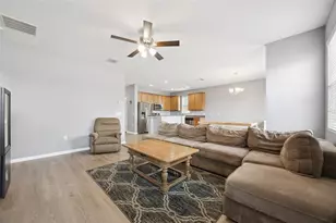 381 Misty Oaks Ln, Eustis, FL 32736 - Photo 9
