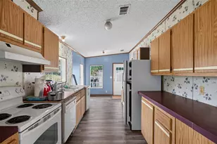 25429 Shetland Trail, Sorrento, FL 32776 - Photo 13