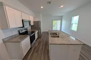 35491 Shade Fern Ln, Zephyrhills, FL 33541 - Photo 3