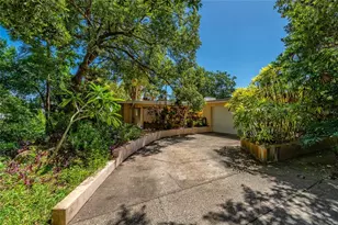 2425 Lake Sue Dr, Orlando, FL 32803 - Photo 3