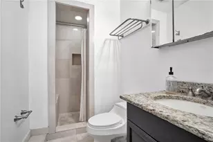 828 E Washington St, Orlando, FL 32801 - Photo 39