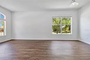 1225 Barclay Wood Dr, Ruskin, FL 33570 - Photo 3