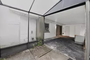 3205 Laurel Dale Dr, Tampa, FL 33618 - Photo 31